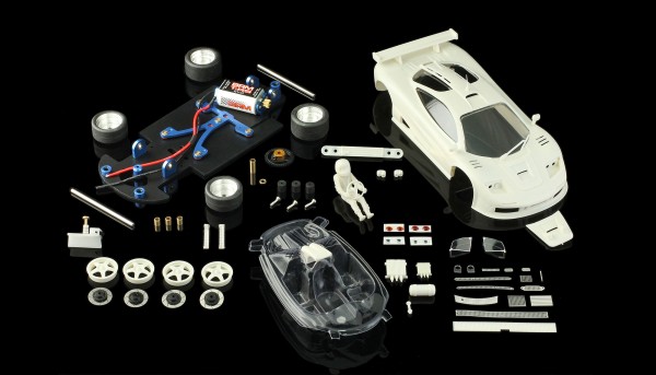 Slotcar 1:24 analog Bausatz BRM GTR White Kit m.neuer Technik/Fahrwerksausführung!